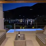 Arodo Seaside - Christina فيلة *